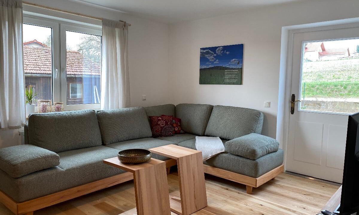Photo of Livingroom in Posing