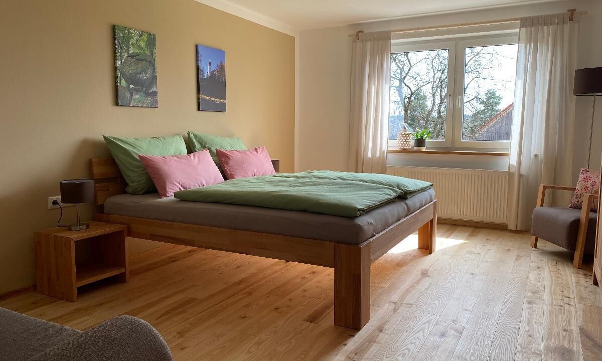 Photo of Bedroom in Posing