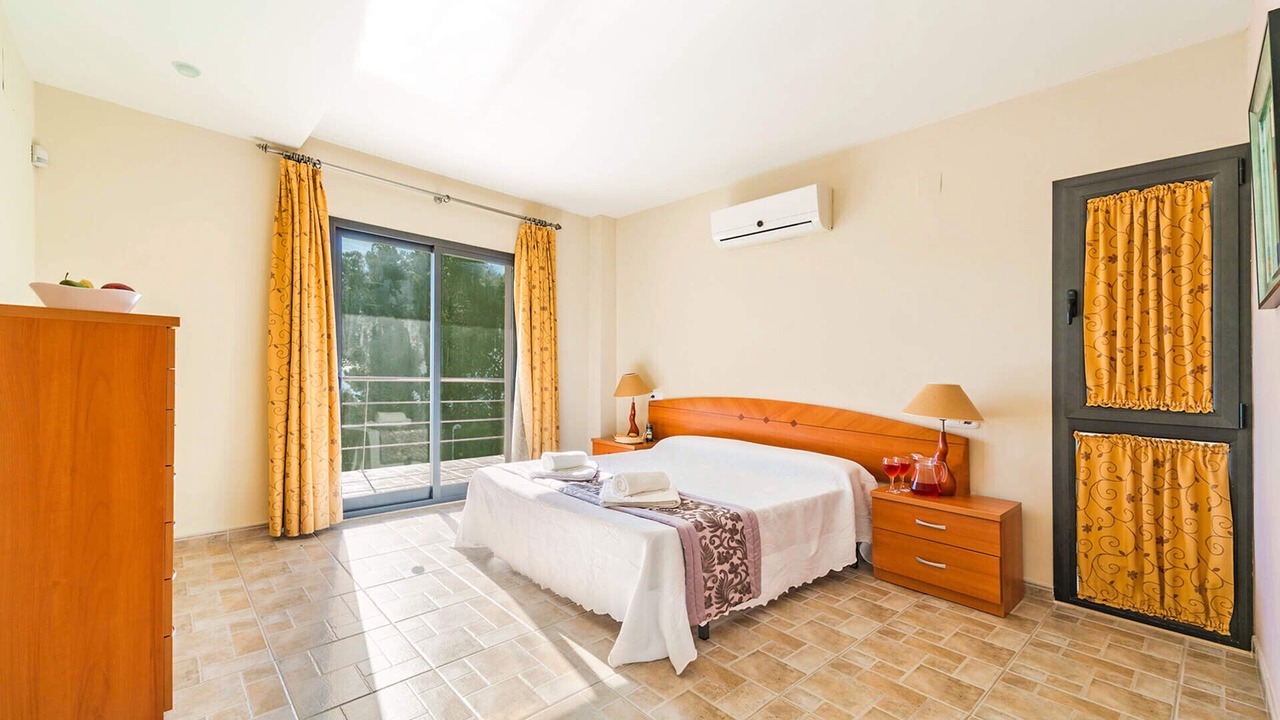 Photo of Bedroom in Moraira Town Centre