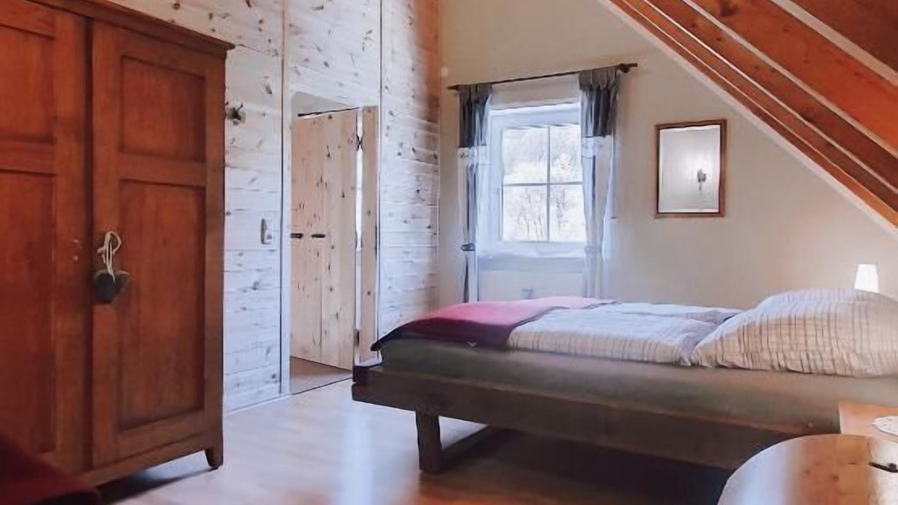 Photo of Bedroom in Essing