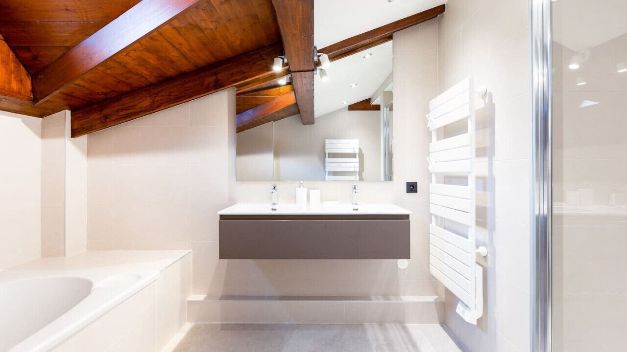 Photo of Bathroom in Les Praz-de-Chamonix