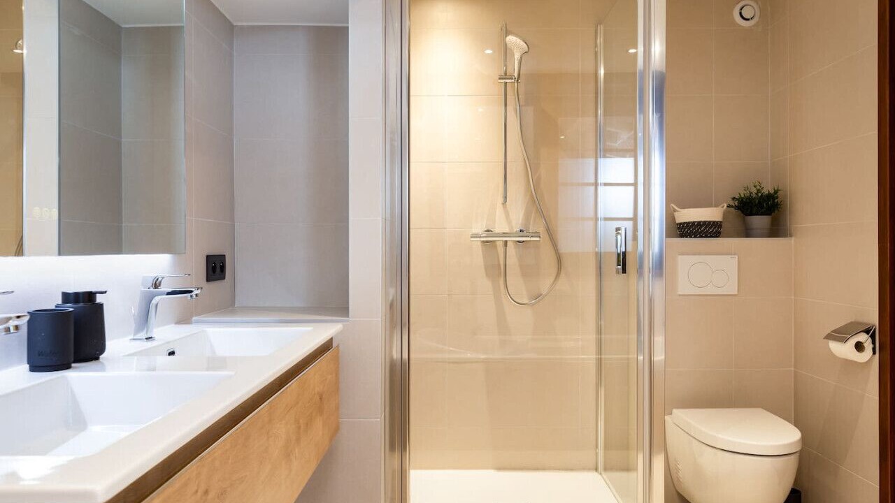 Photo of Bathroom in Les Praz-de-Chamonix