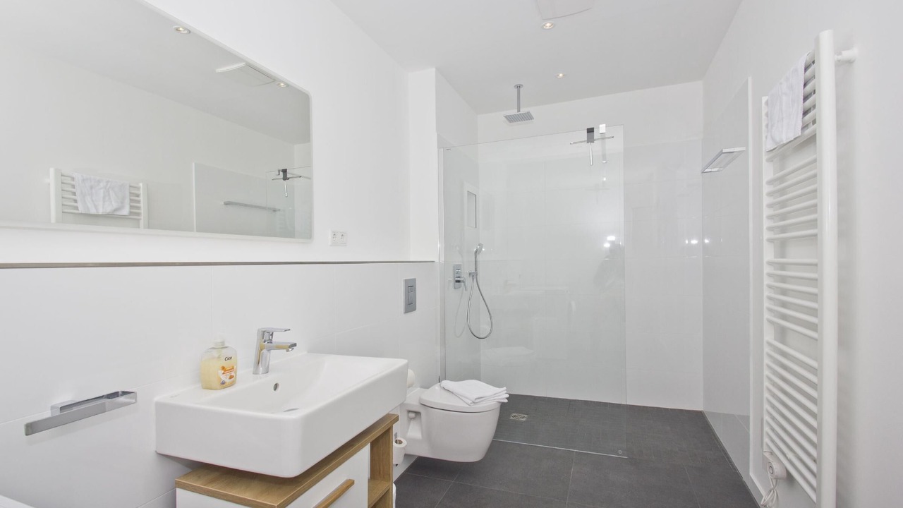 Photo of Bathroom in Gross Zicker