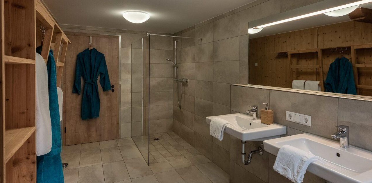 Photo of Bathroom in Regen