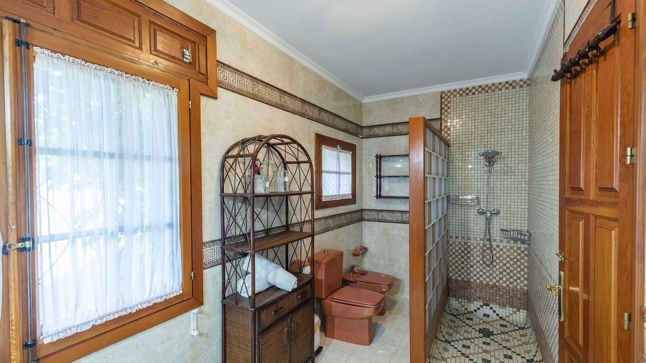 Photo of Bathroom in Cuevas del Becerro