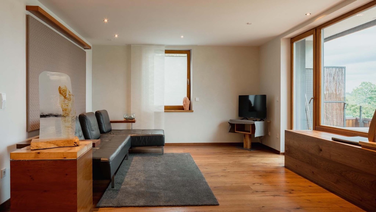 Photo of Livingroom in Pelham