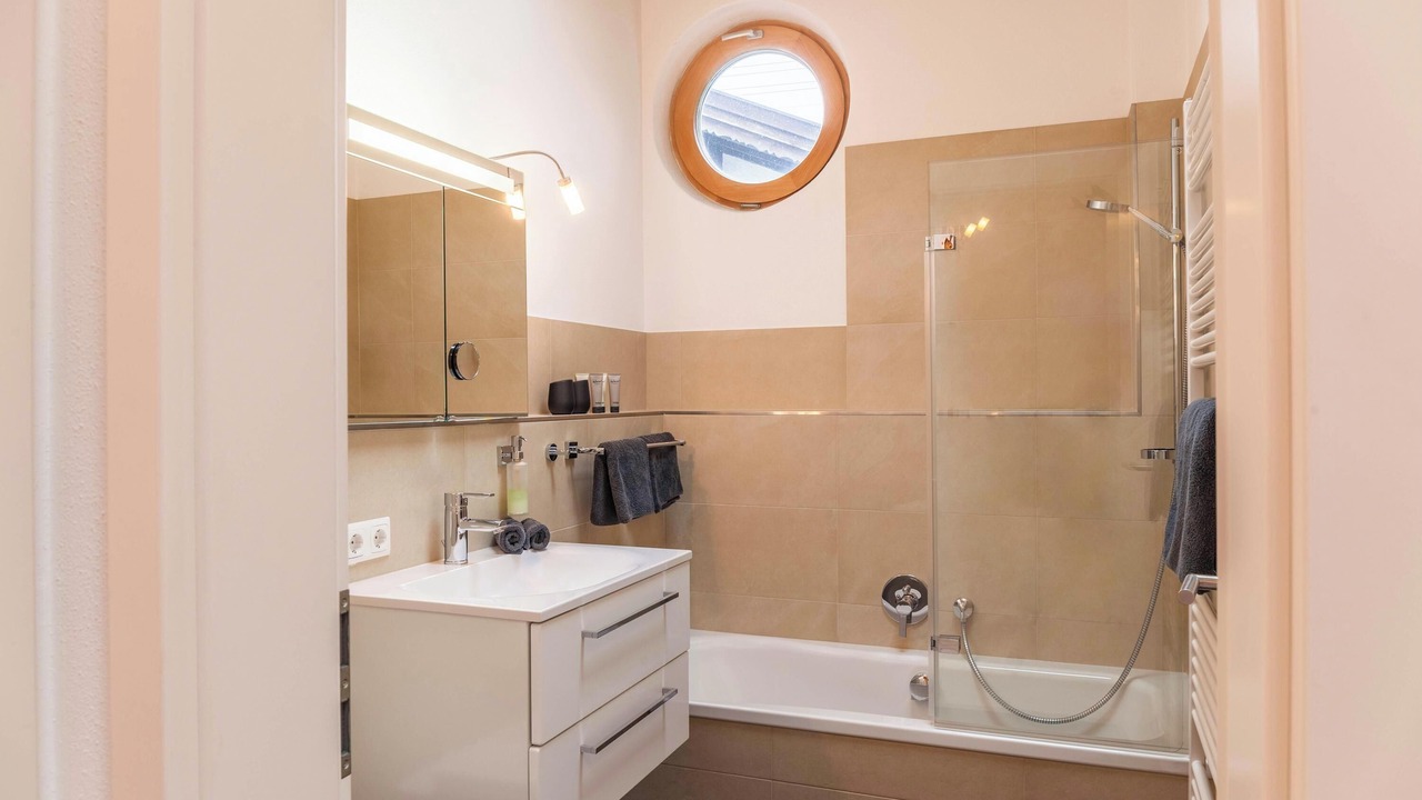 Photo of Bathroom in Farchant