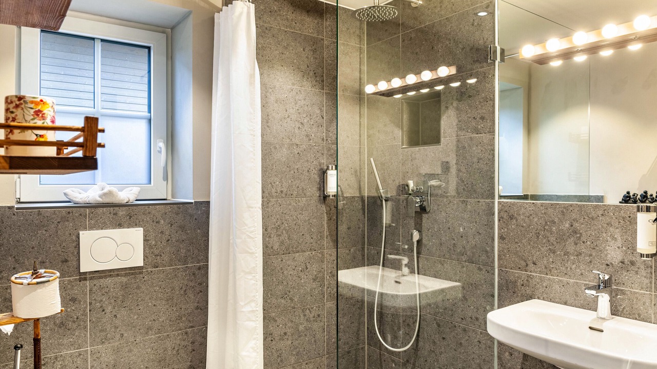 Photo of Bathroom in Farchant