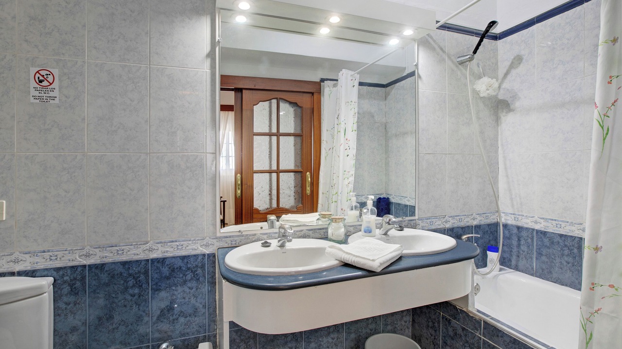 Photo of Bathroom in Icod de los Vinos