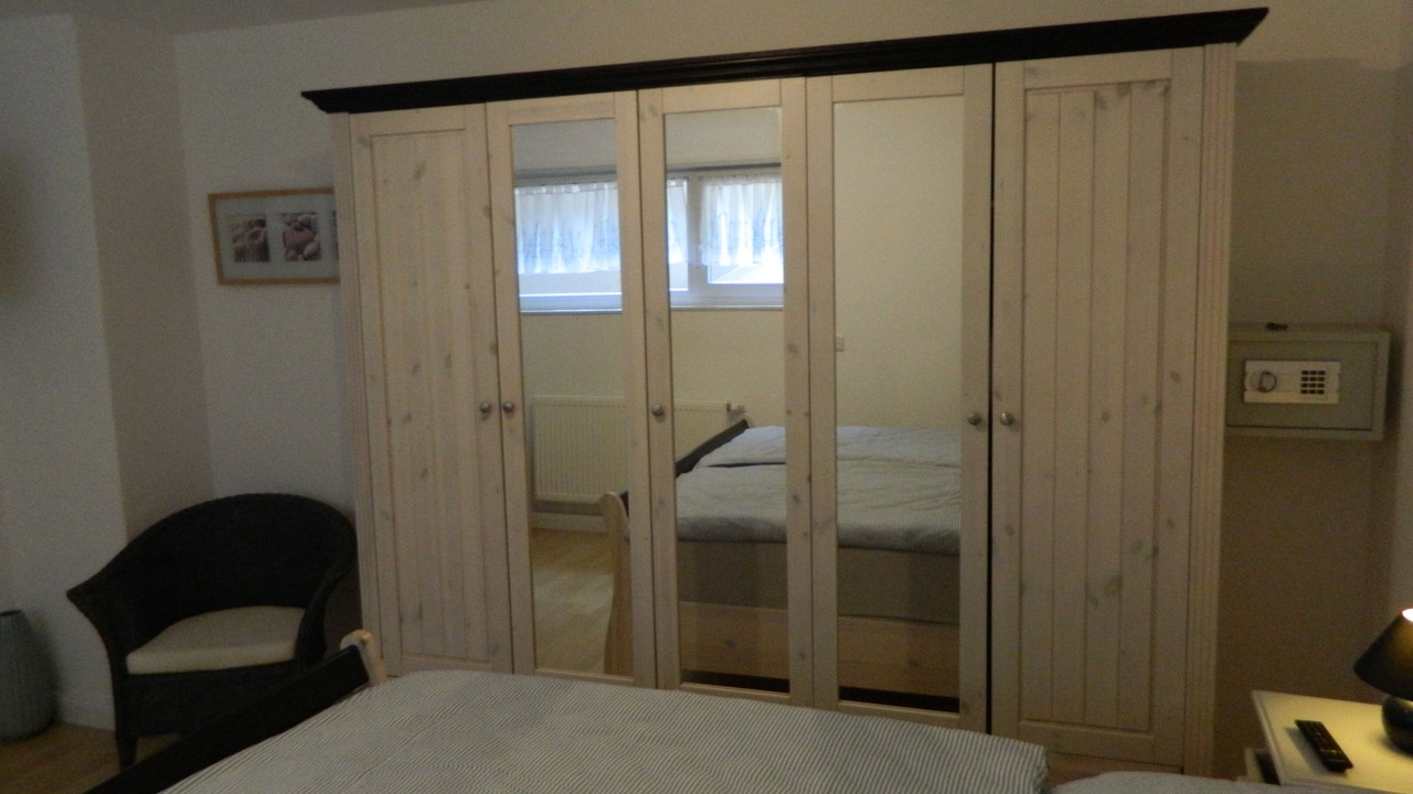 Photo of Bedroom in Moehnesee