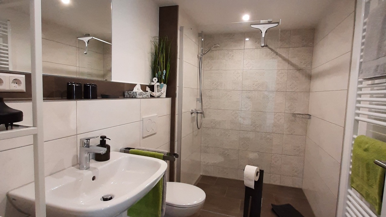 Photo of Bathroom in Gemarkung Edenhausen