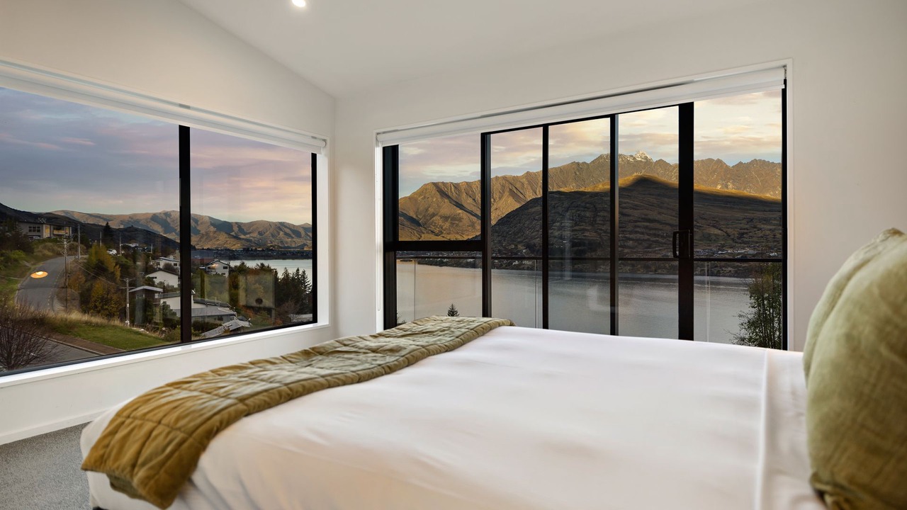 Photo of Bedroom in Queenstown
