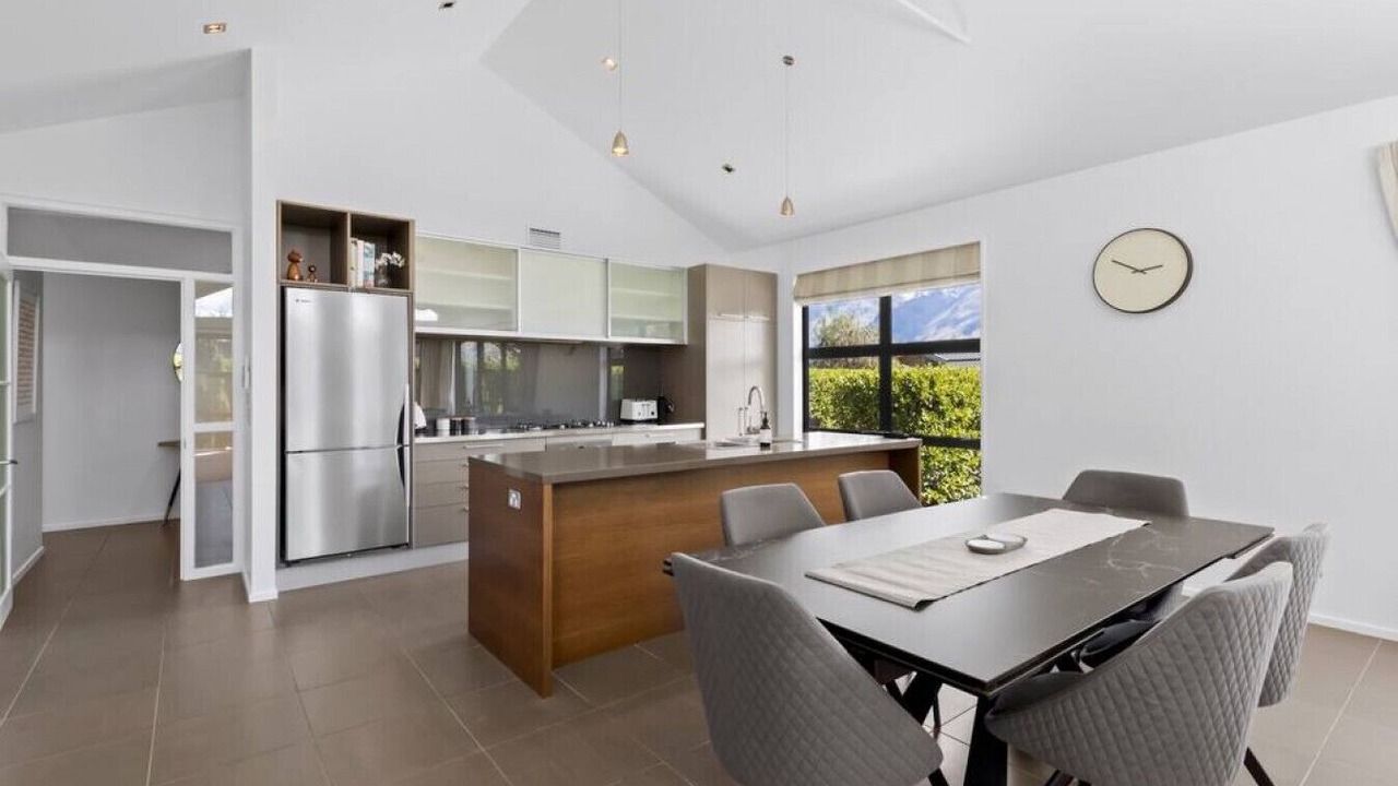 Photo of Kitchen in Kawarau Falls