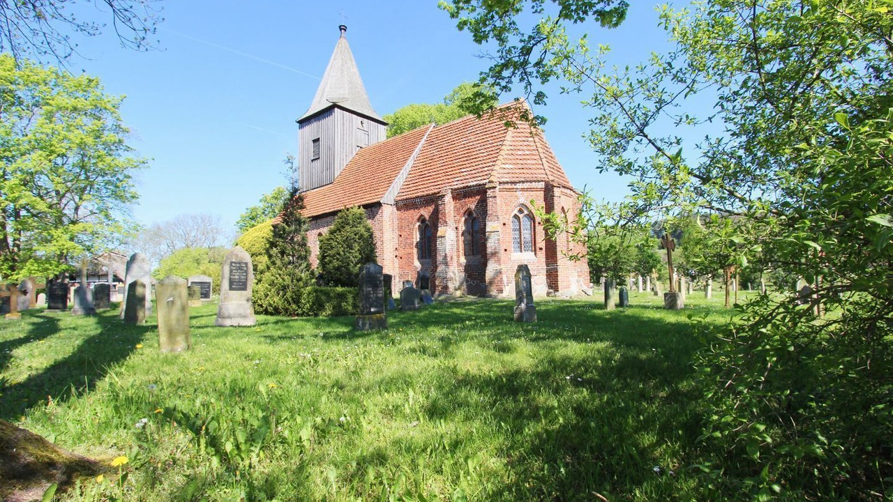 Photo of Others in Gross Zicker