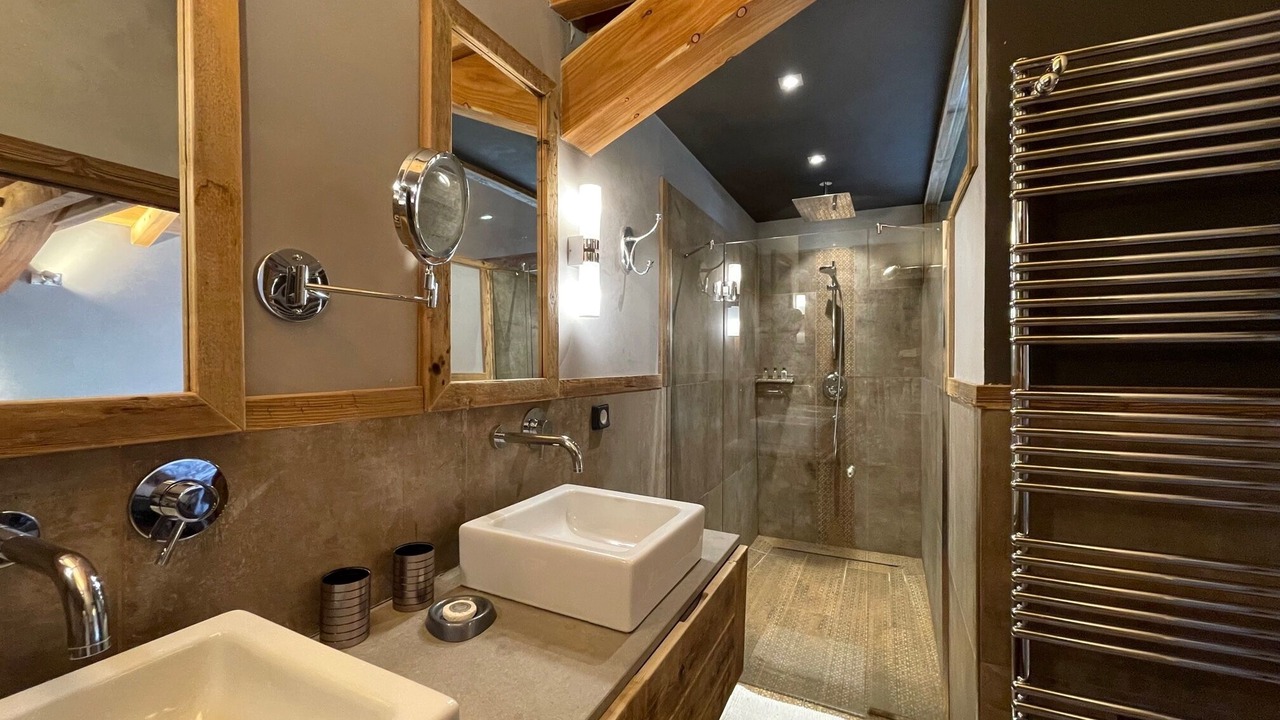 Photo of Bathroom in Les Praz-de-Chamonix