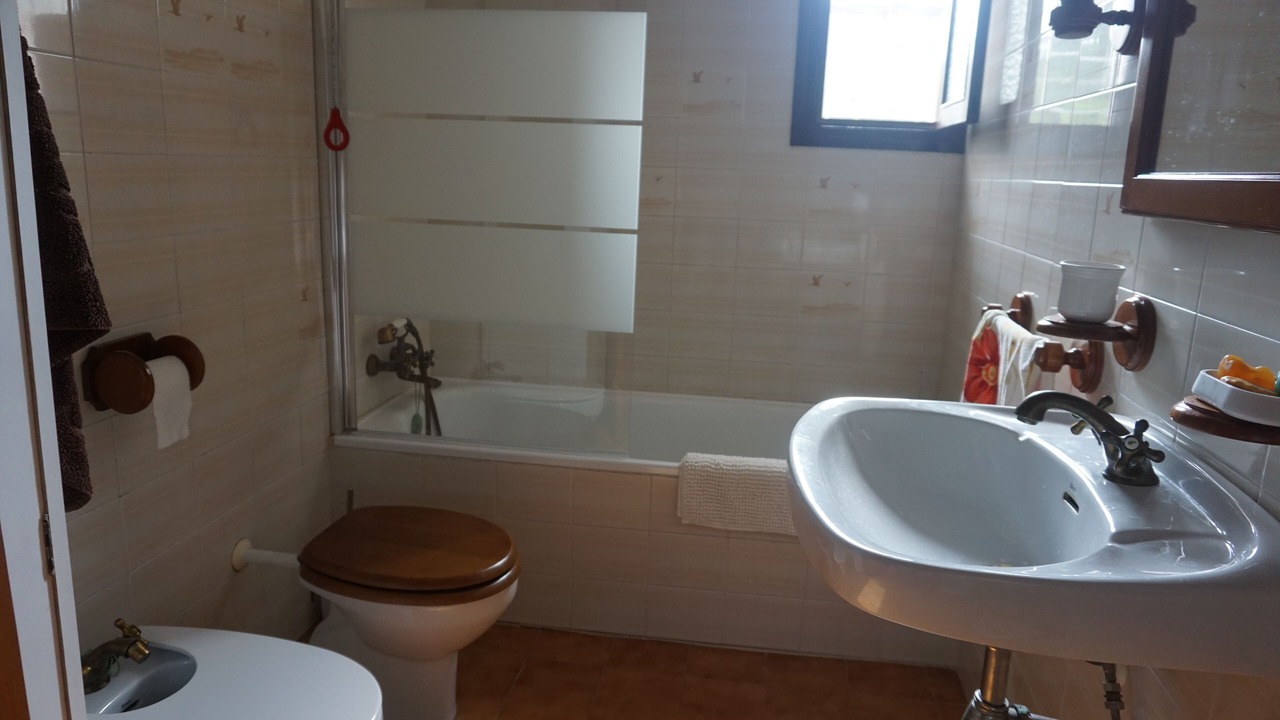 Photo of Bathroom in Calig