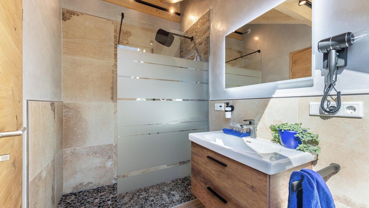 Photo of Bathroom in Farchant
