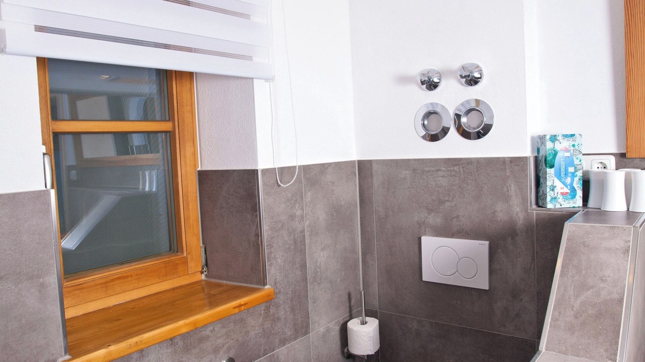 Photo of Bathroom in Palling