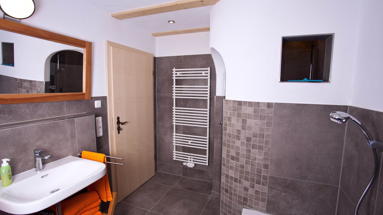 Photo of Bathroom in Palling