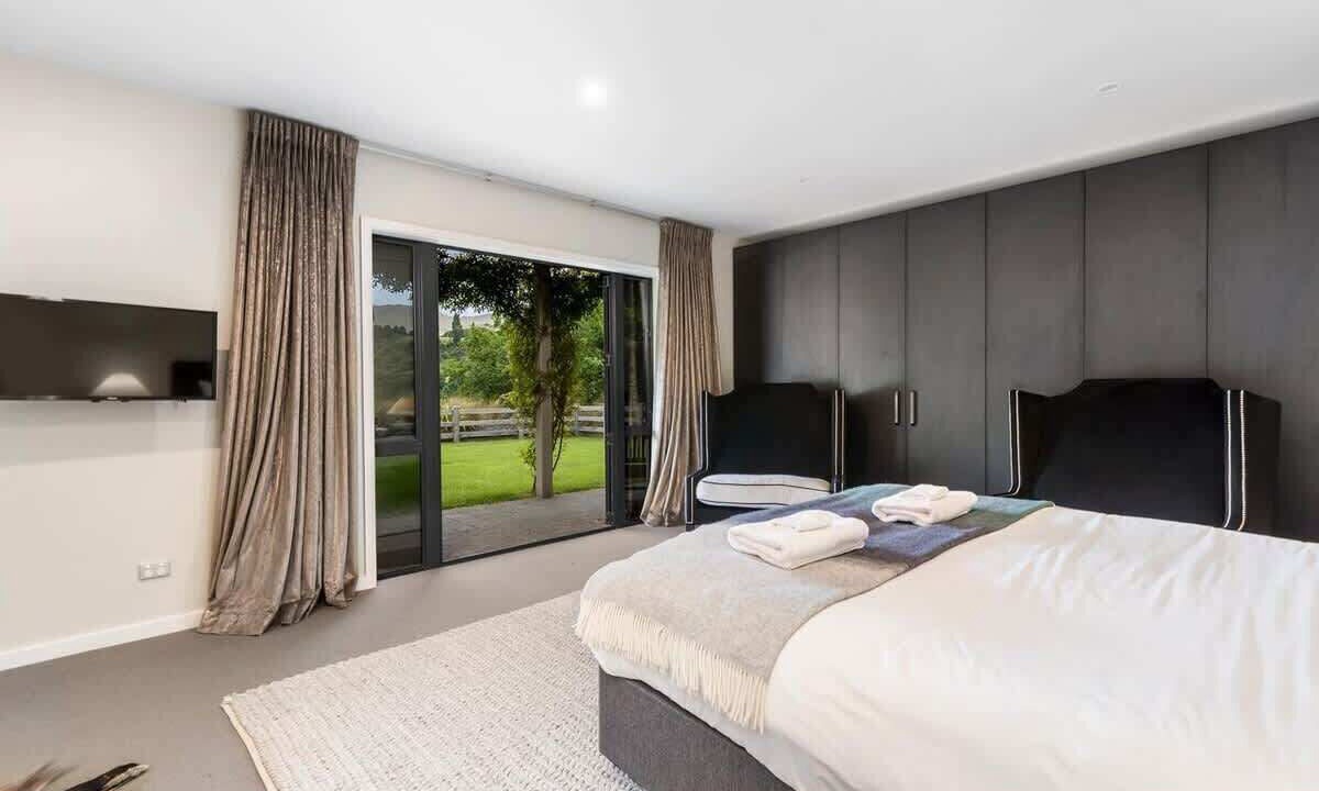 Photo of Bedroom in Queenstown