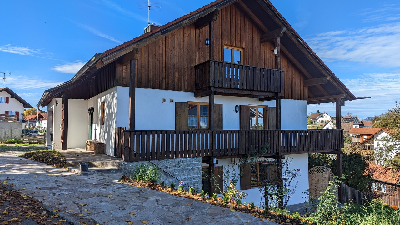 Photo of Outdoor in Leeder