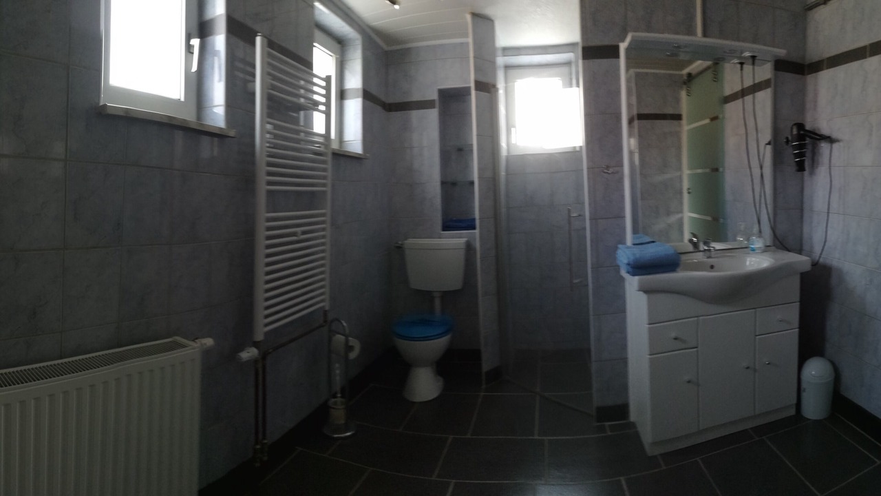Photo of Bathroom in Sandberg