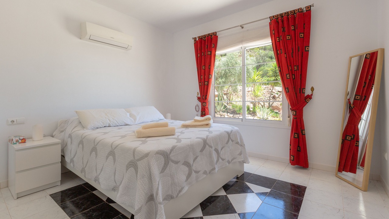 Photo of Bedroom in Almogia