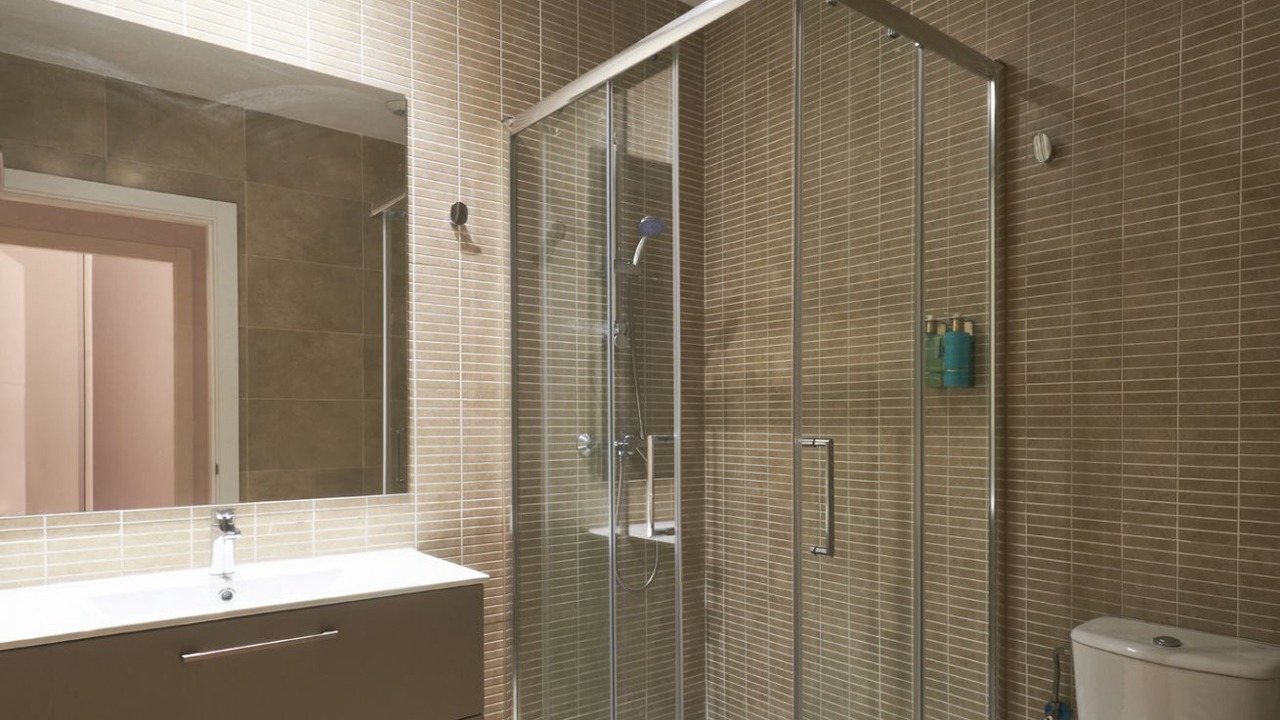 Photo of Bathroom in Trafalgar