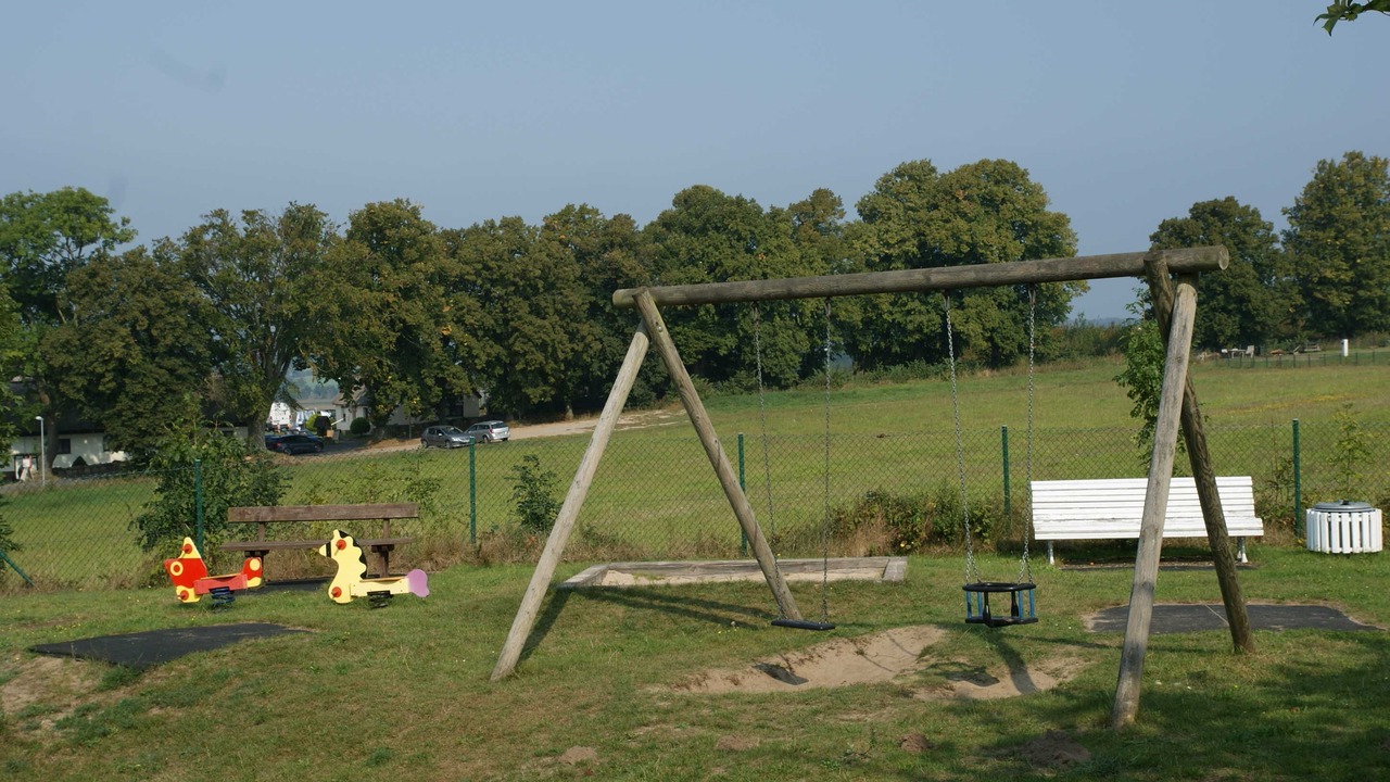 Photo of Others in Neuensien