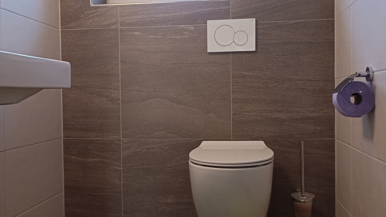 Photo of Bathroom in Kapfing