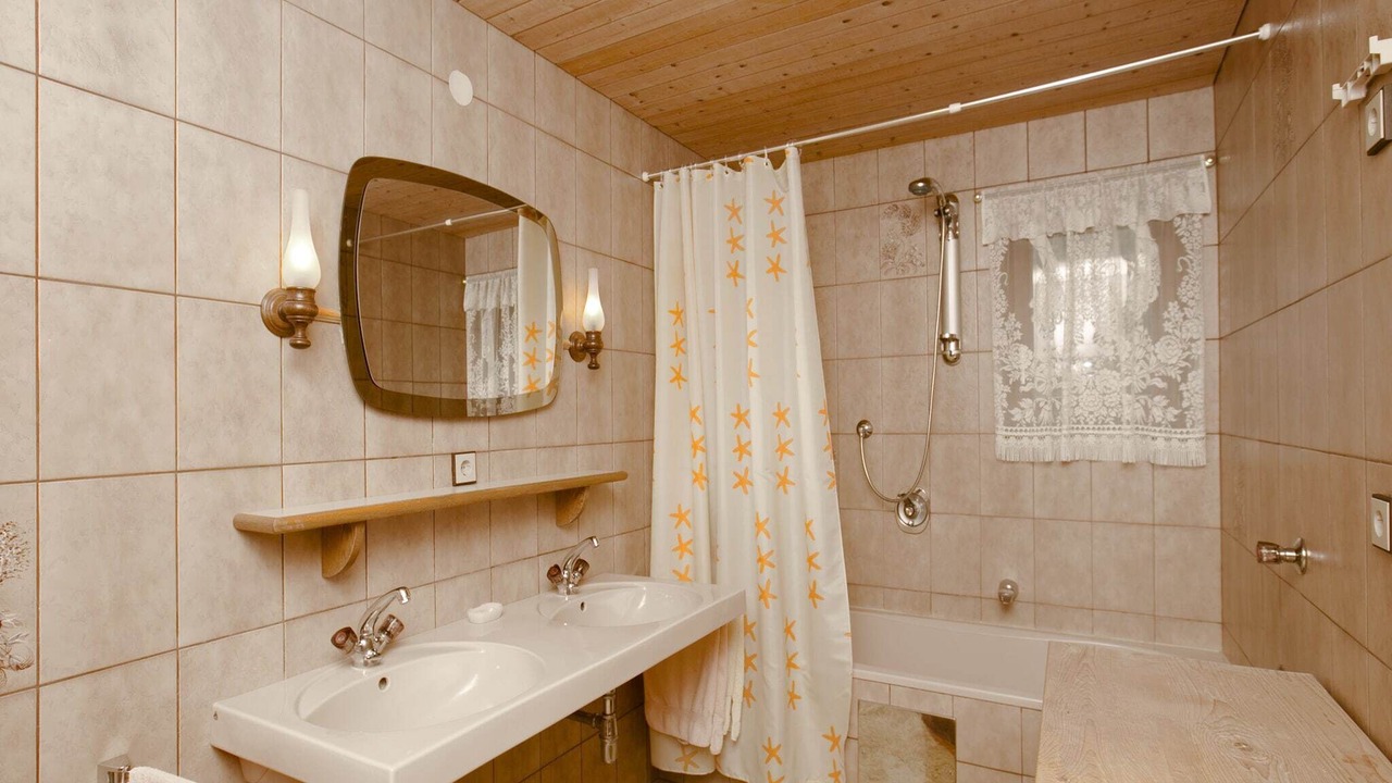 Photo of Bathroom in Lechaschau