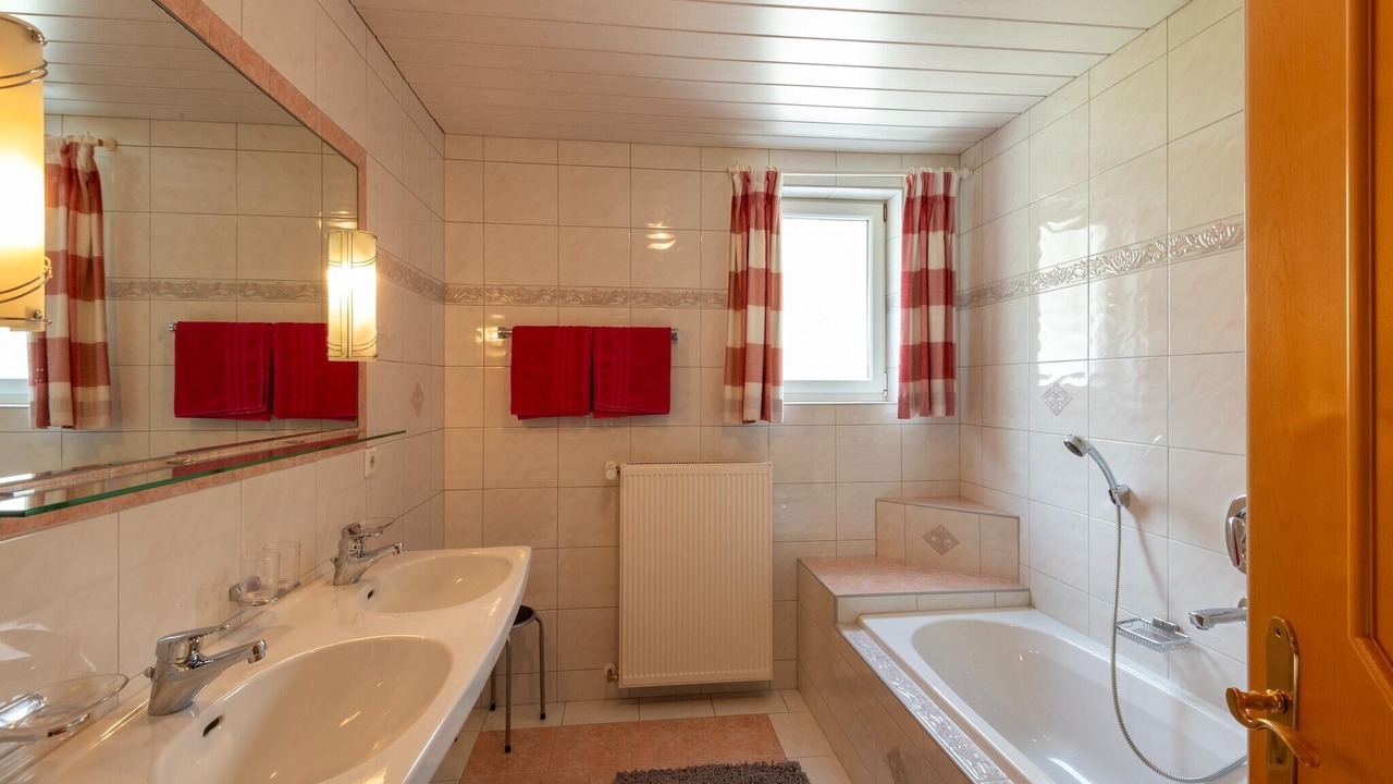 Photo of Bathroom in Strengen