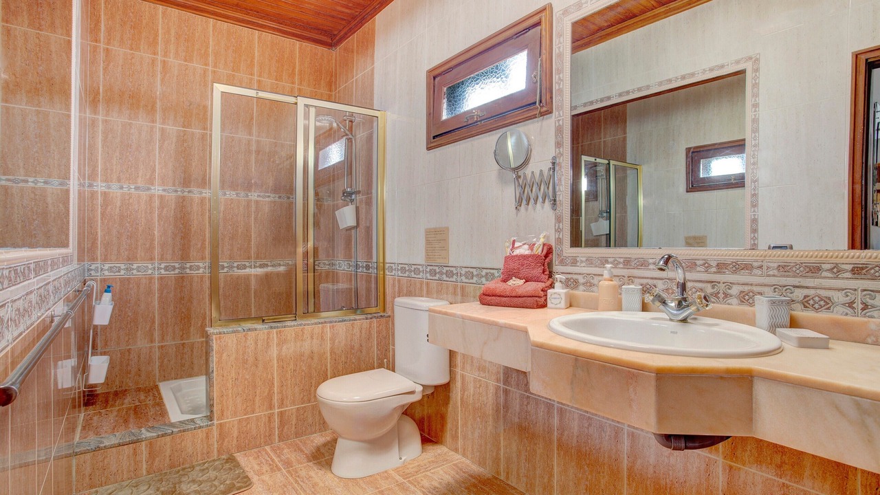 Photo of Bathroom in Tahiche