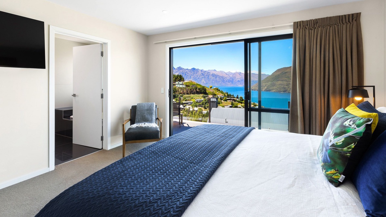 Photo of Bedroom in Queenstown