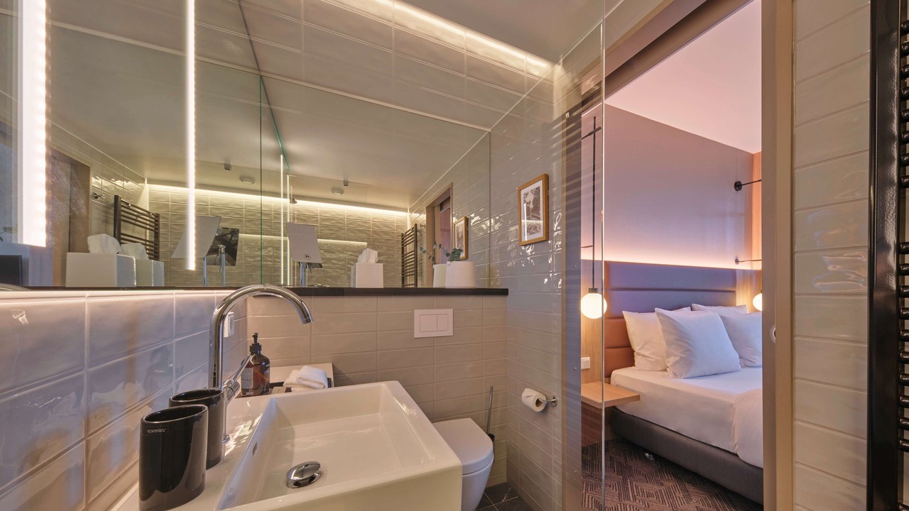 Photo of Bathroom in Echarding