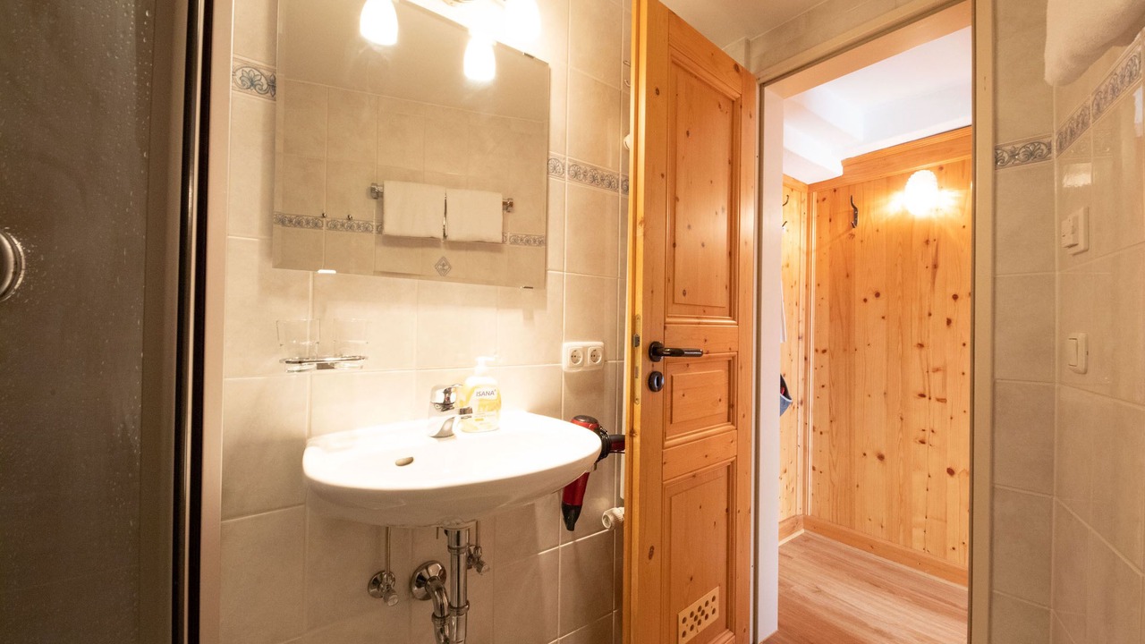 Photo of Bathroom in Obergrainau