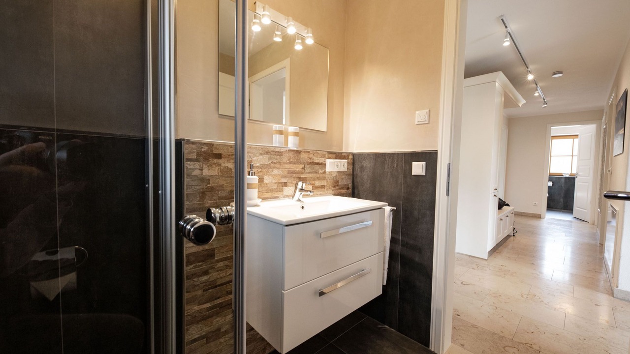 Photo of Bathroom in Farchant