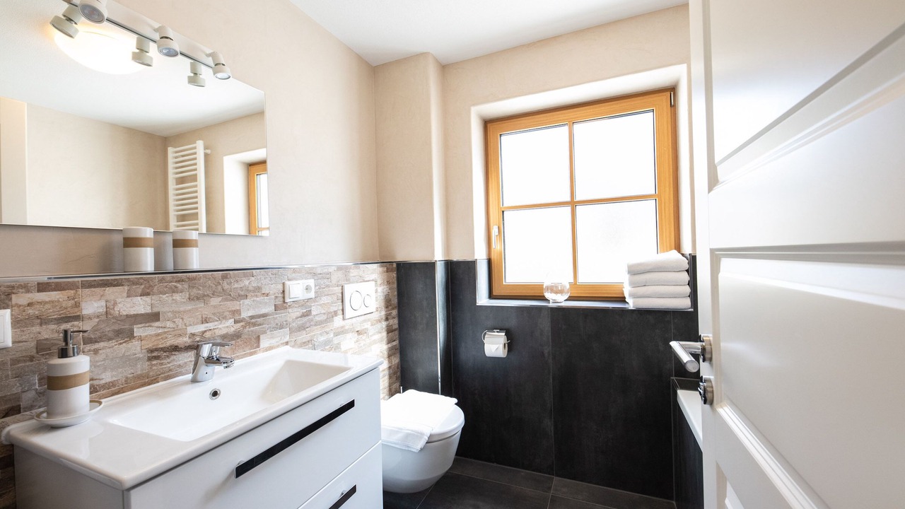 Photo of Bathroom in Farchant