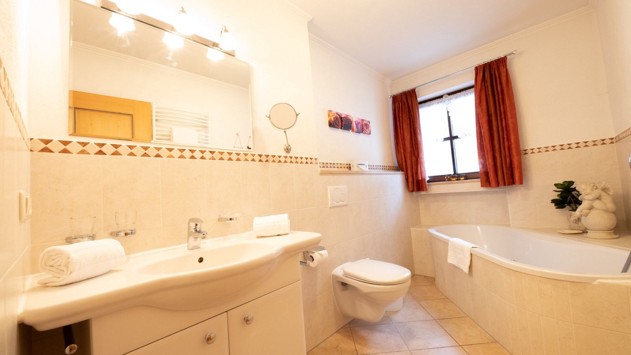 Photo of Bathroom in Untergrainau