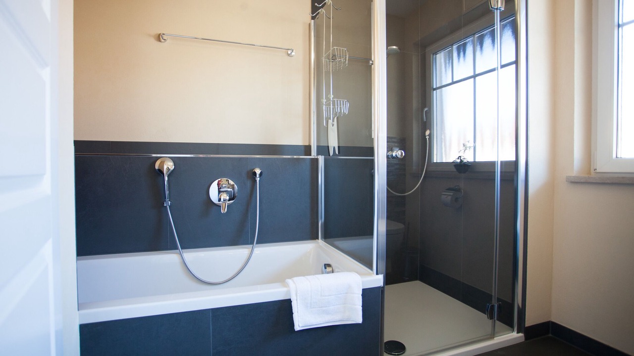 Photo of Bathroom in Farchant