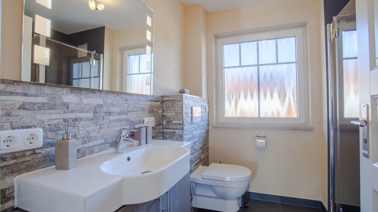 Photo of Bathroom in Farchant