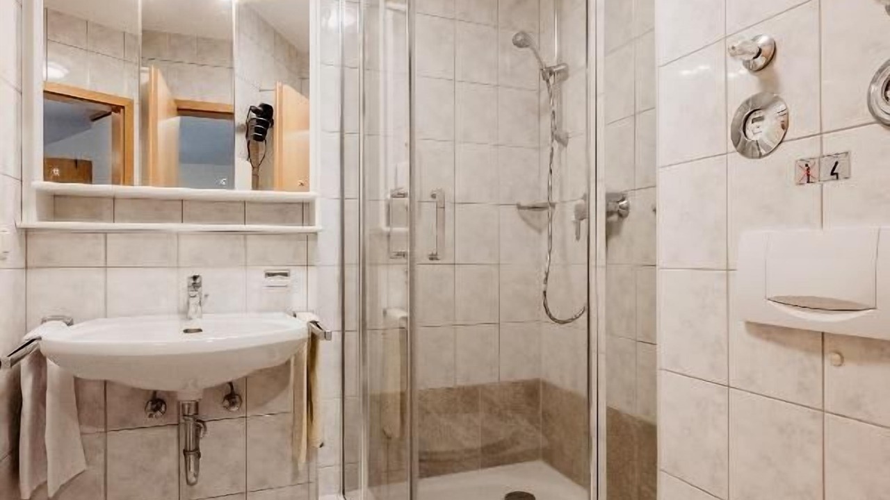 Photo of Bathroom in Wurding