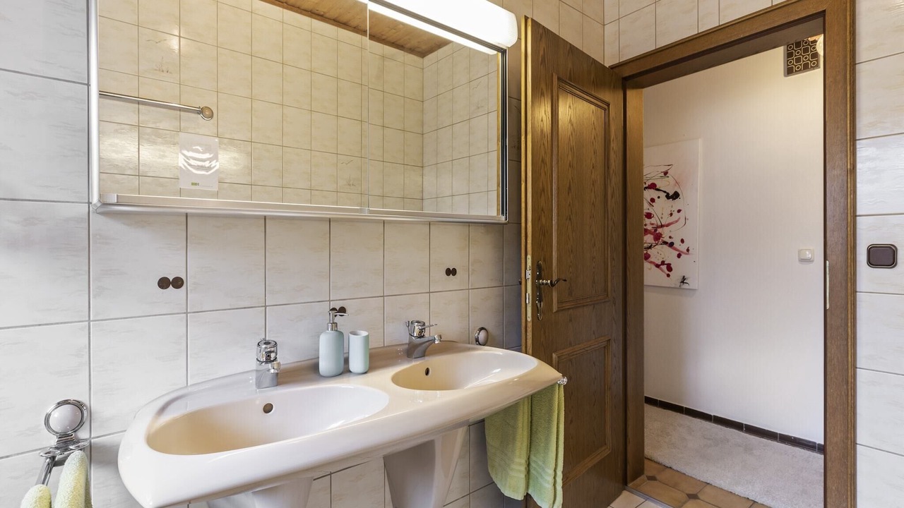 Photo of Bathroom in Schoensee