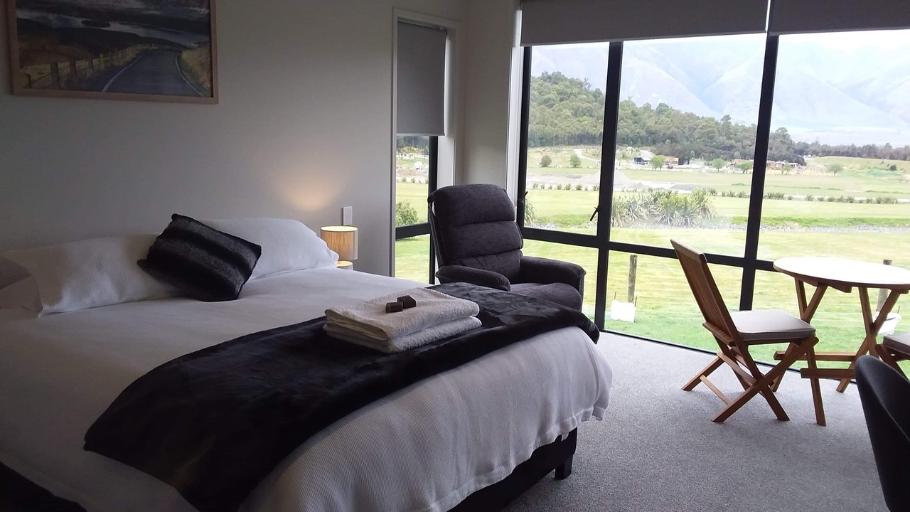 Photo of Bedroom in Mount Creighton