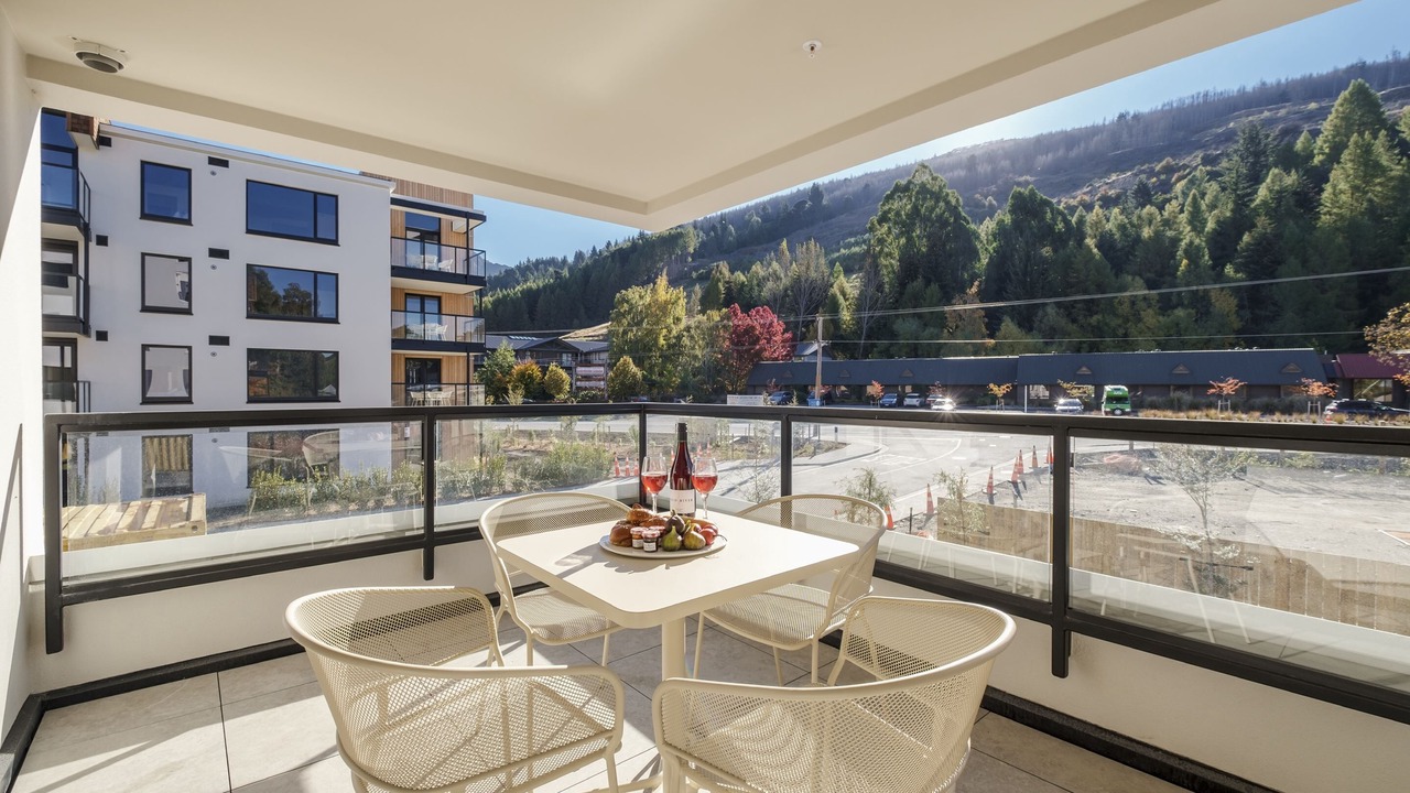 Photo of Patio Balcony in Arthur's Point
