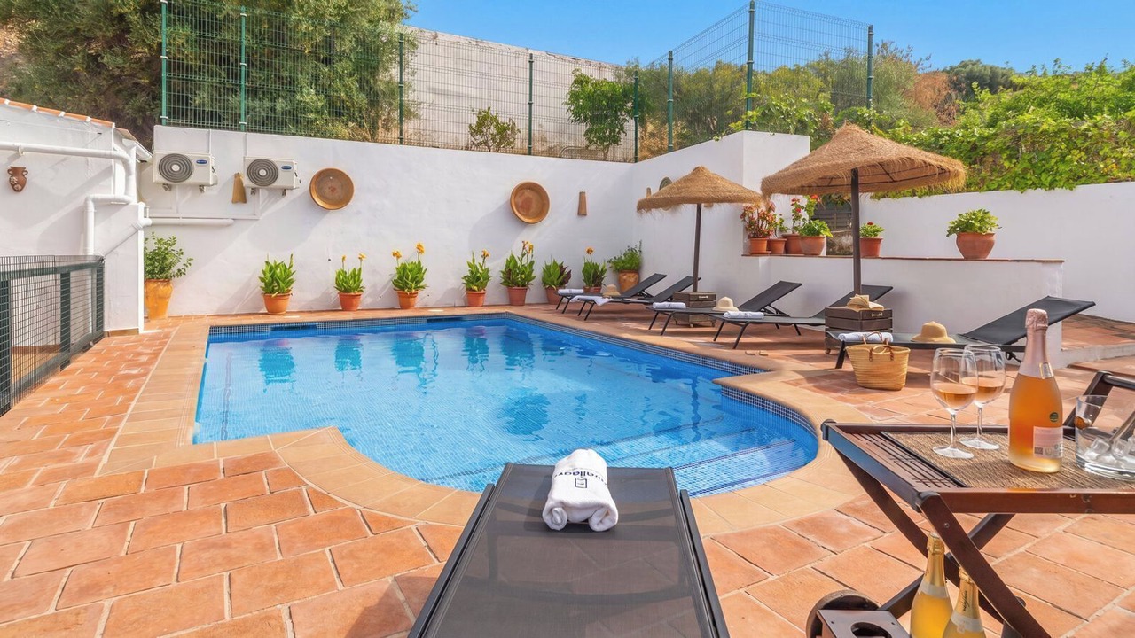 Photo of Outdoor in Almogia