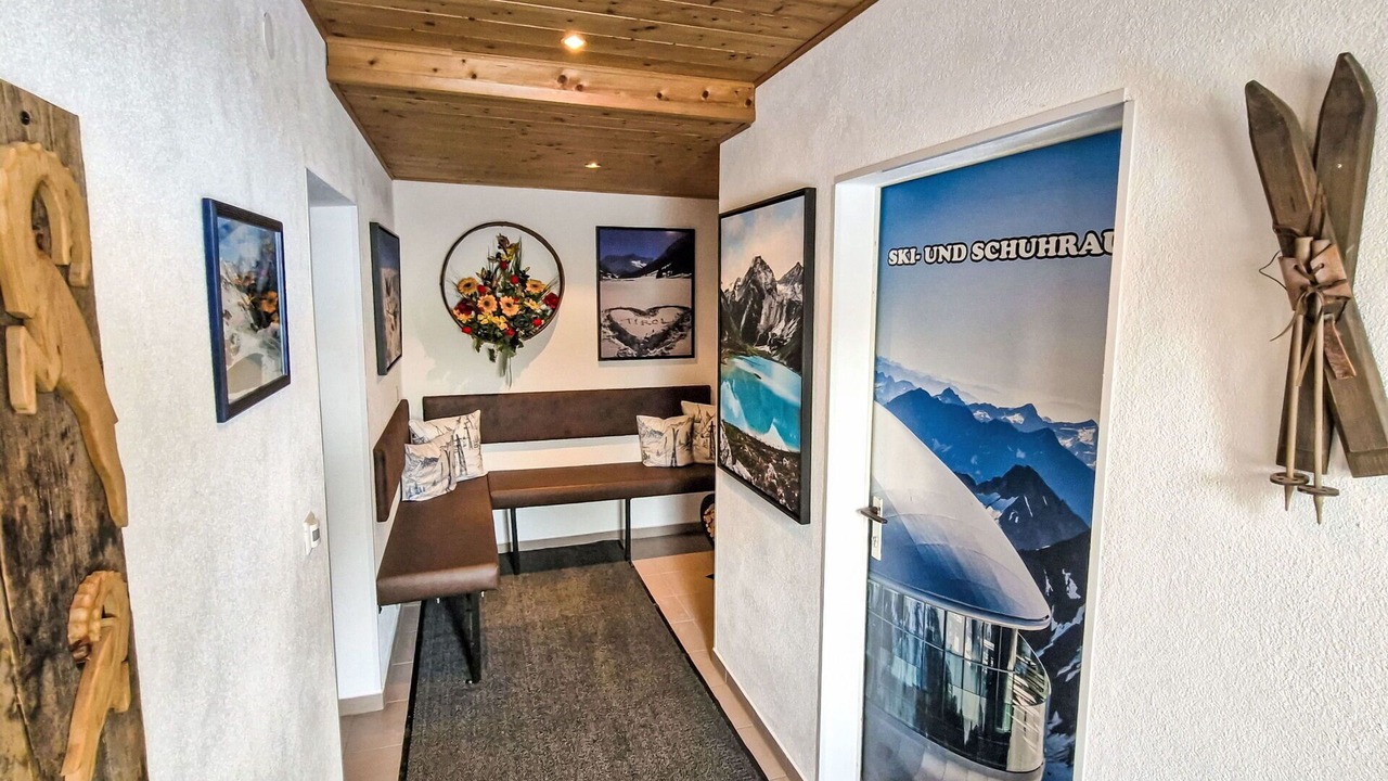 Photo of Bedroom in Plangeross