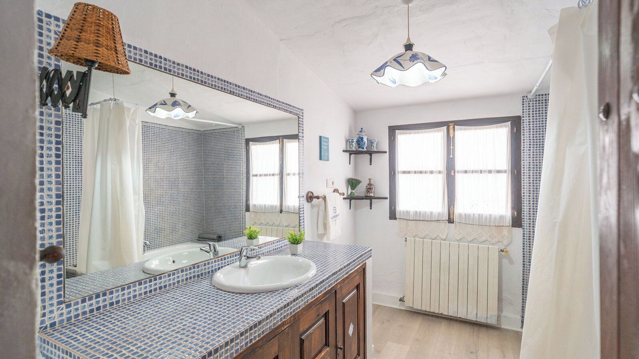 Photo of Bathroom in Casabermeja