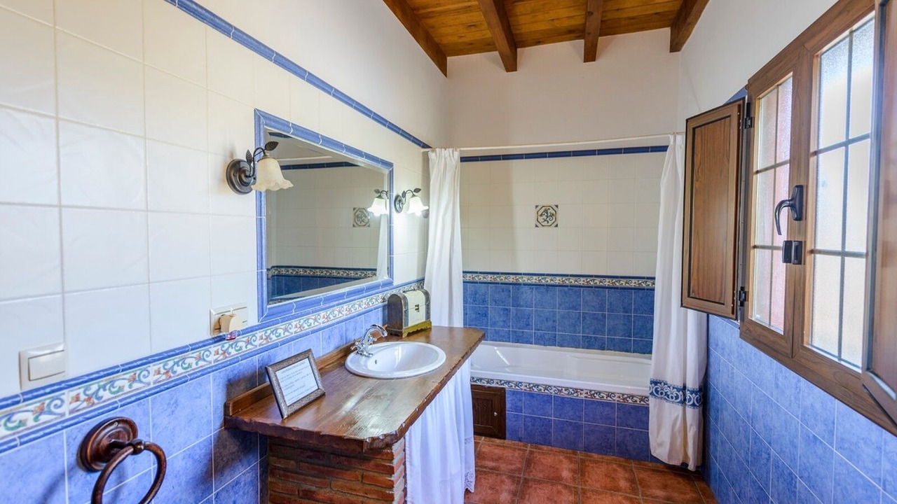 Photo of Bathroom in Almogia