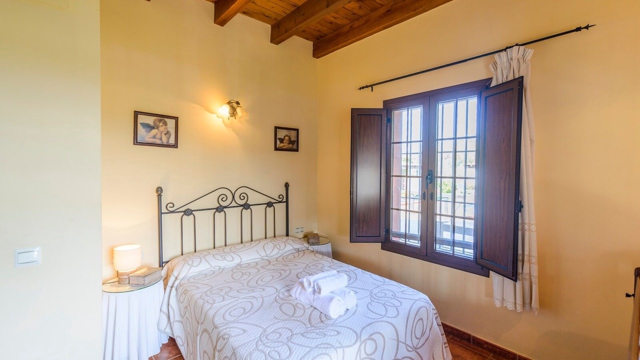 Photo of Bedroom in Almogia